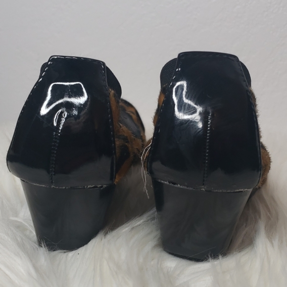 Leopard print faux fur wedge flats, new - Picture 3 of 8